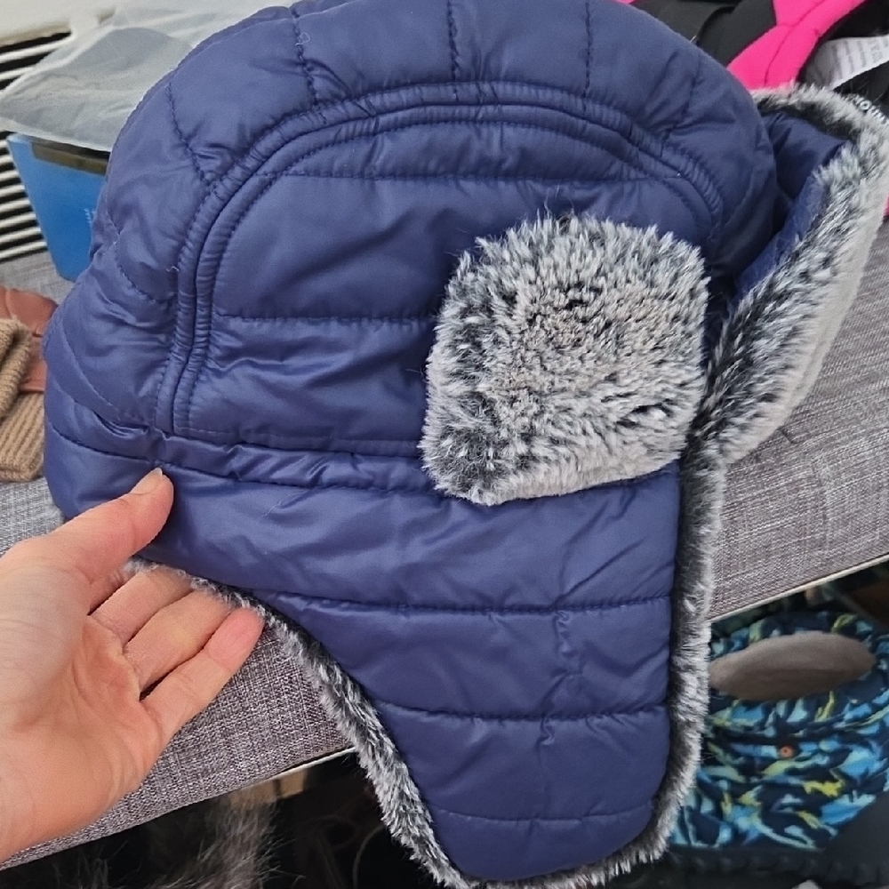 GAP Navy Winter Hat with Faux Fur Trim